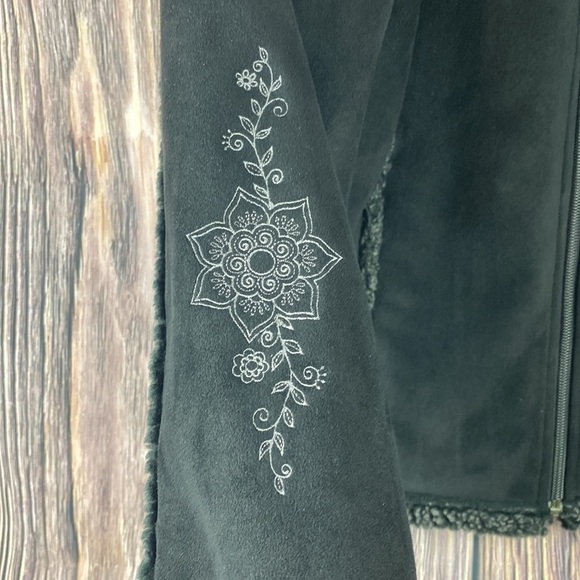 LL Bean Black Faux Suede Shearling Jacket- Size Medium - Picture 5 of 13